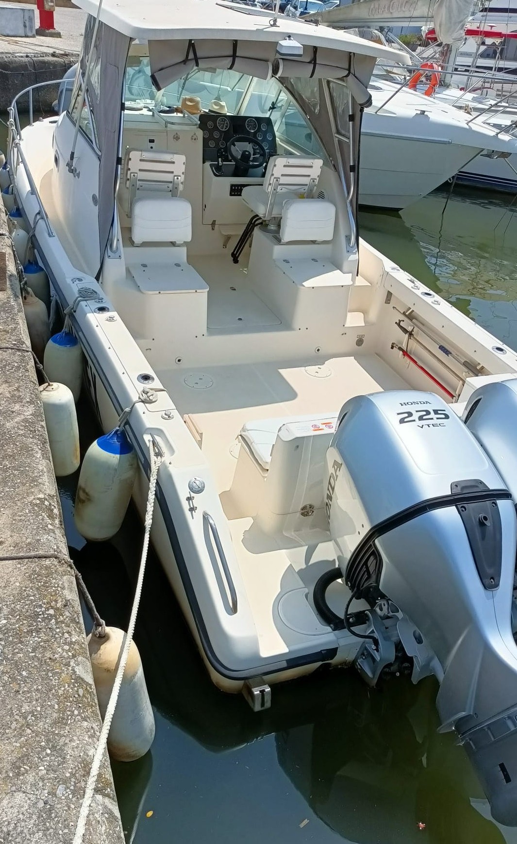 Pursuit 2870 WA + 2X225 Honda (2023)<br><a href=dettaglio.aspx?Id=351 >VAI ALLA SCHEDA</a>